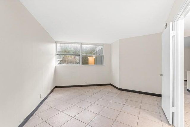 1880 N Congress Avenue 104, West Palm Beach, FL 33401