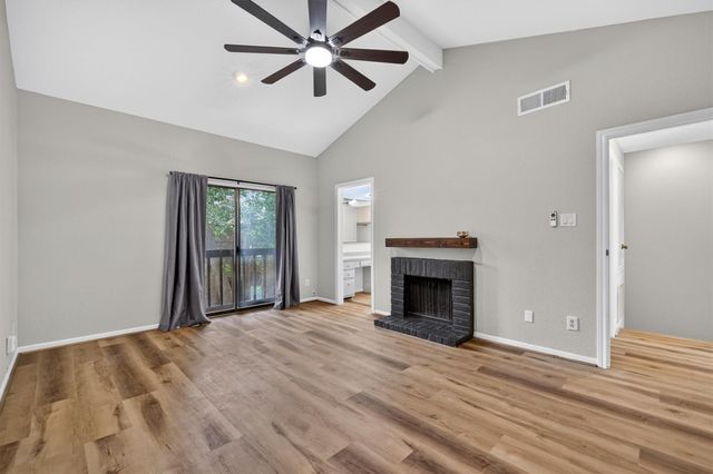 11711 Memorial Drive 621, Houston, TX 77024