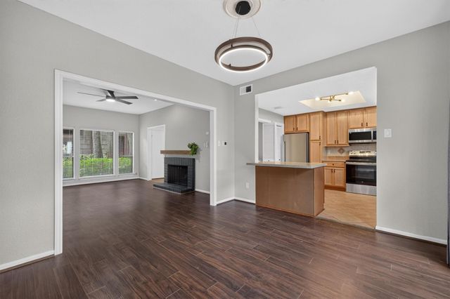 11711 Memorial Drive 621, Houston, TX 77024