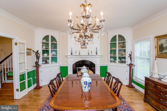 5584 LOWER MOUNTAIN RD, New Hope, PA 18938