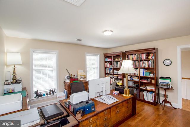 5584 LOWER MOUNTAIN RD, New Hope, PA 18938
