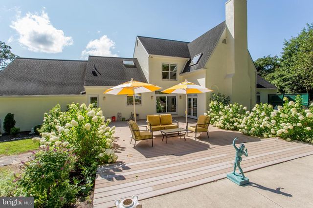 5584 LOWER MOUNTAIN RD, New Hope, PA 18938
