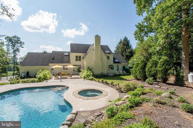 5584 LOWER MOUNTAIN RD, New Hope, PA 18938