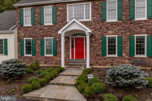 5584 LOWER MOUNTAIN RD, New Hope, PA 18938