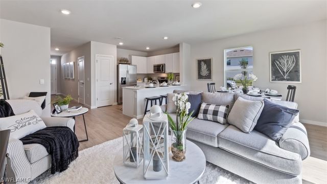 8261 EVERLY PRESERVE DR, Lehigh Acres, FL 33971