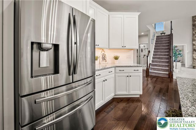 6215 Fox Glove Lane, Upper Saucon Twp, PA 18034