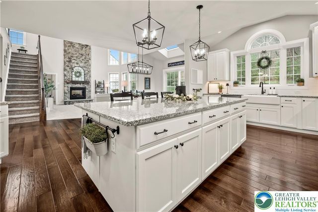 6215 Fox Glove Lane, Upper Saucon Twp, PA 18034