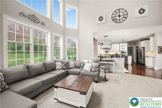 6215 Fox Glove Lane, Upper Saucon Twp, PA 18034