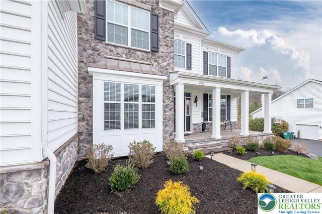 6215 Fox Glove Lane, Upper Saucon Twp, PA 18034