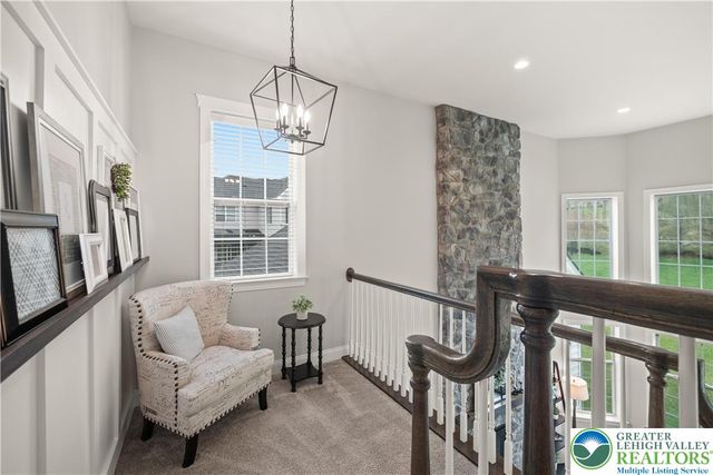 6215 Fox Glove Lane, Upper Saucon Twp, PA 18034