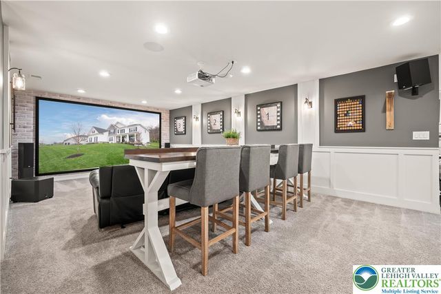 6215 Fox Glove Lane, Upper Saucon Twp, PA 18034