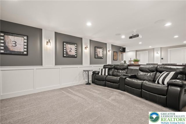 6215 Fox Glove Lane, Upper Saucon Twp, PA 18034