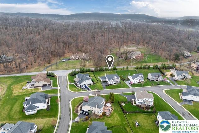 6215 Fox Glove Lane, Upper Saucon Twp, PA 18034