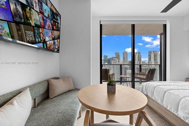 159 NE 6th St 3512, Miami, FL 33132