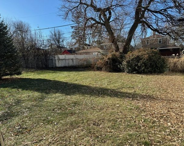 22 Howard Avenue, Hillside, IL 60162