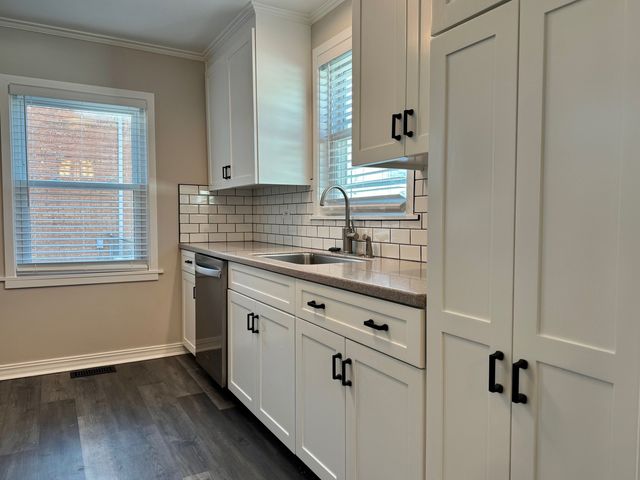 22 Howard Avenue, Hillside, IL 60162