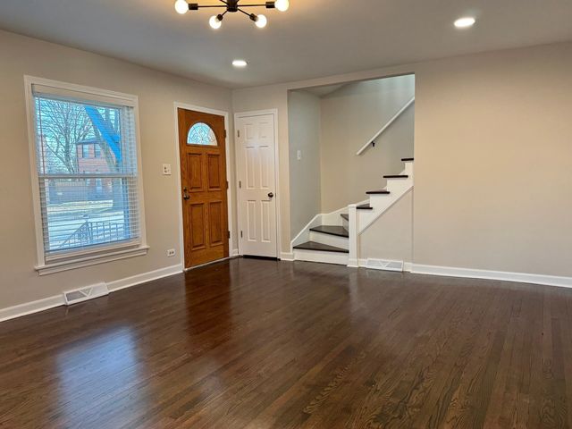 22 Howard Avenue, Hillside, IL 60162