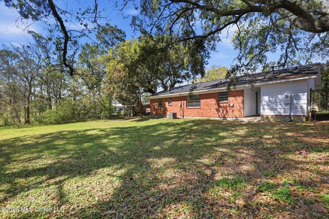 16205 Seville Court, Biloxi, MS 39532