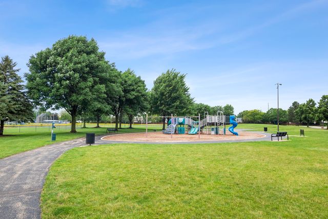 138 Azalea Circle 138, Romeoville, IL 60446