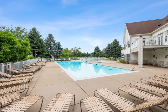 138 Azalea Circle 138, Romeoville, IL 60446