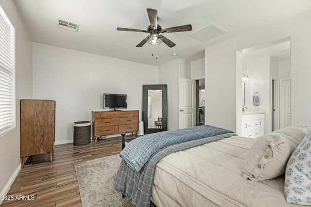 4730 S TWINLEAF Drive, Gilbert, AZ 85297