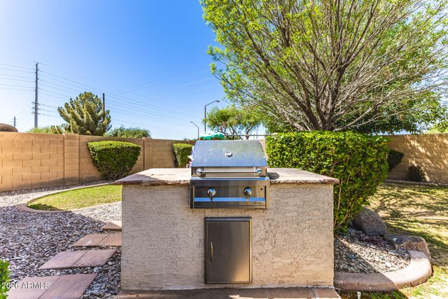 4730 S TWINLEAF Drive, Gilbert, AZ 85297