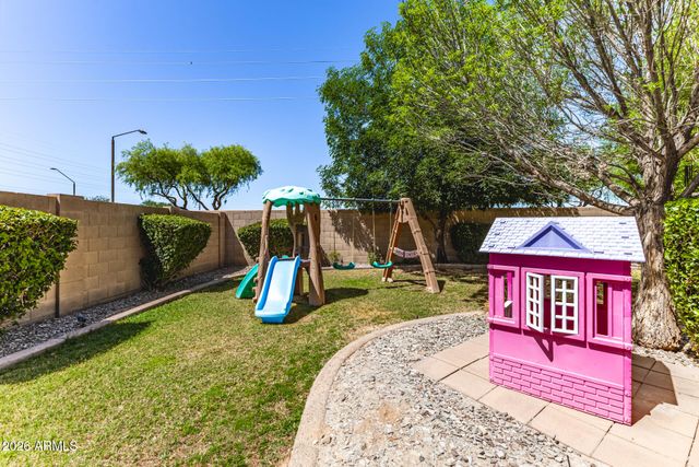 4730 S TWINLEAF Drive, Gilbert, AZ 85297