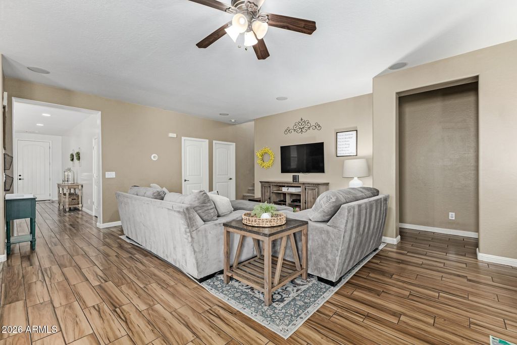 Image 14 of property listing at 4730 S TWINLEAF Drive, Gilbert, AZ 85297