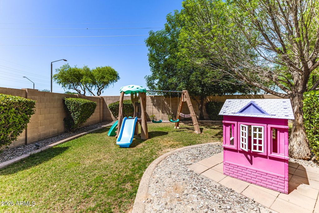 Image 47 of property listing at 4730 S TWINLEAF Drive, Gilbert, AZ 85297