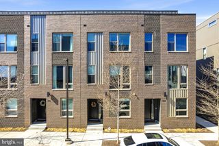 2006 NORTHBANK PL, Philadelphia, PA 19125