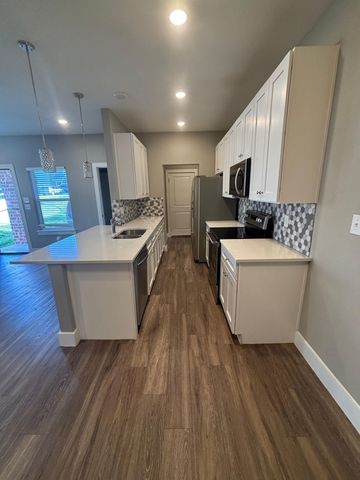 8008 Doreen Avenue, Fort Worth, TX 76116