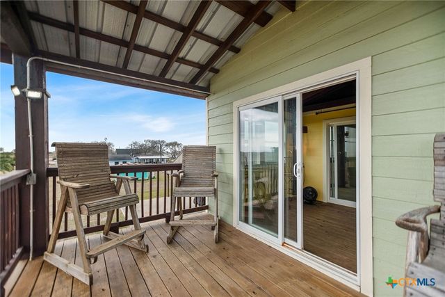 1067 N CR 307, Port Lavaca, TX 77979