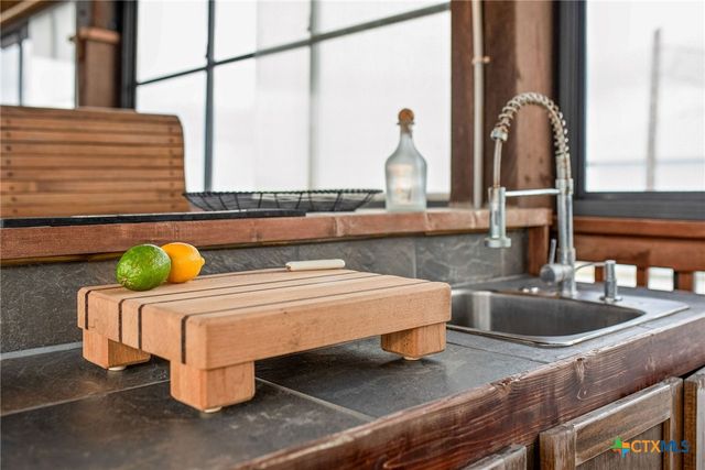 1067 N CR 307, Port Lavaca, TX 77979