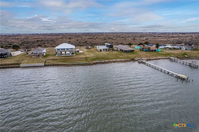 1067 N CR 307, Port Lavaca, TX 77979