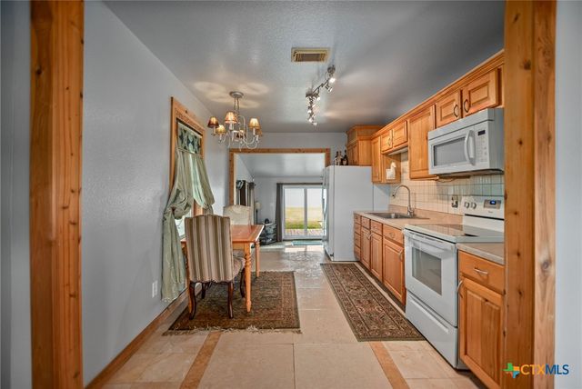 1067 N CR 307, Port Lavaca, TX 77979