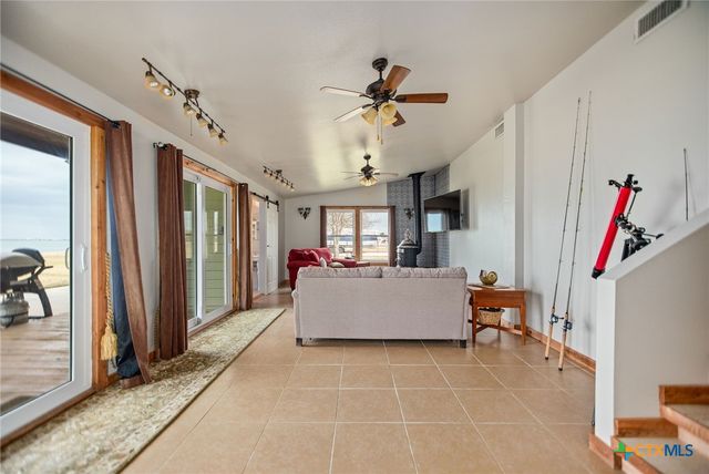 1067 N CR 307, Port Lavaca, TX 77979