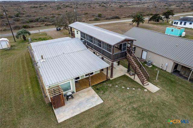 1067 N CR 307, Port Lavaca, TX 77979