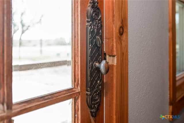 1067 N CR 307, Port Lavaca, TX 77979