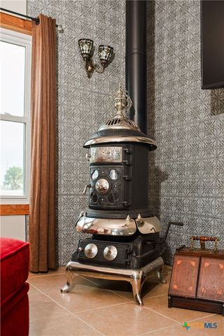 1067 N CR 307, Port Lavaca, TX 77979