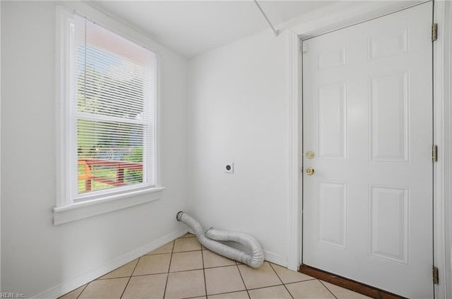 8119 Kenwood DR, Norfolk, VA 23518