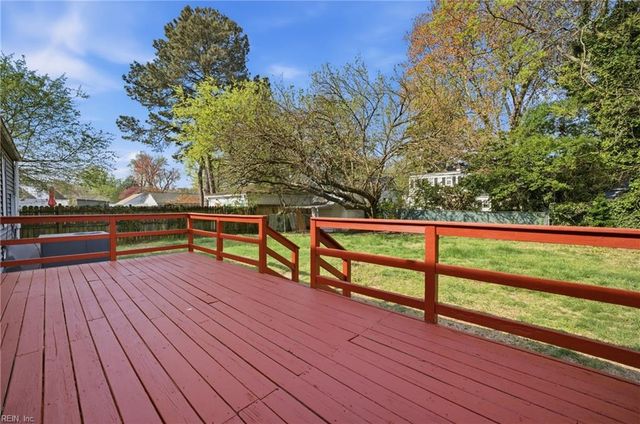 8119 Kenwood DR, Norfolk, VA 23518