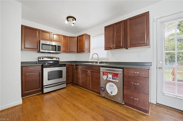 8119 Kenwood DR, Norfolk, VA 23518