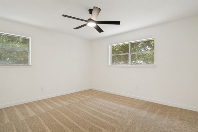 1907 Armstrong Street, Cleburne, TX 76033