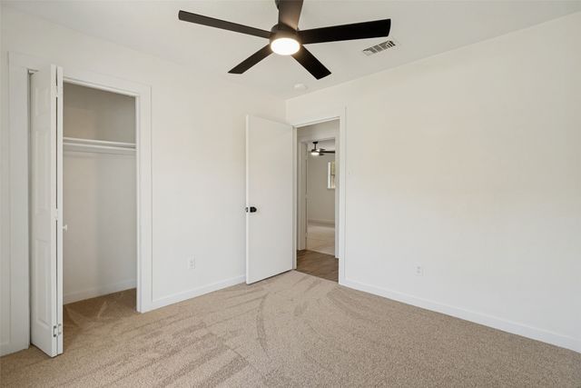 1907 Armstrong Street, Cleburne, TX 76033