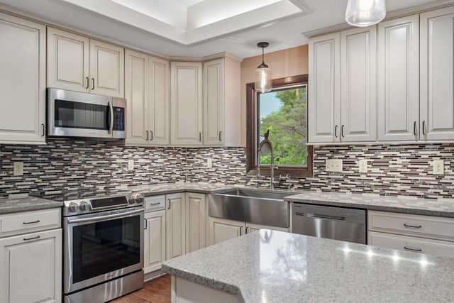 3665 Shadybrook PLACE, Brookfield, WI 53005