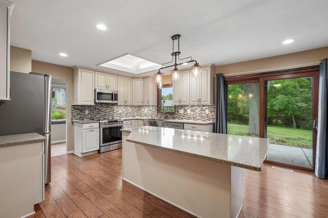 3665 Shadybrook PLACE, Brookfield, WI 53005