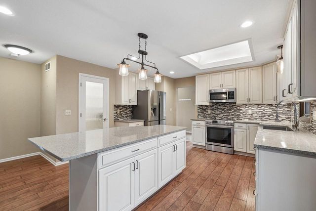 3665 Shadybrook PLACE, Brookfield, WI 53005