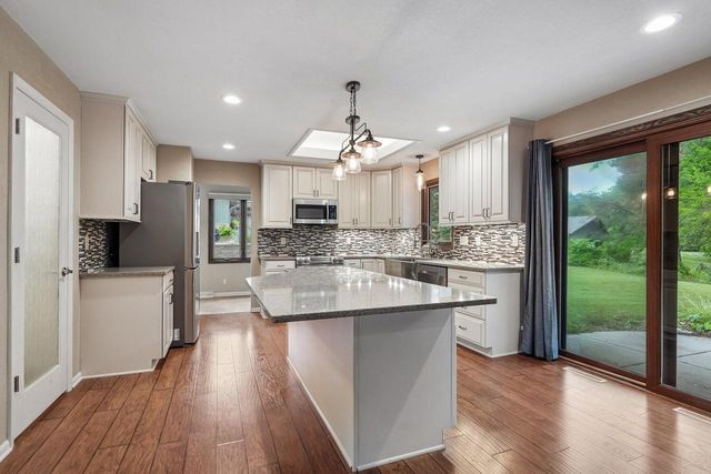 3665 Shadybrook PLACE, Brookfield, WI 53005