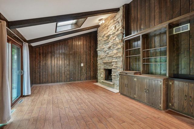 3665 Shadybrook PLACE, Brookfield, WI 53005