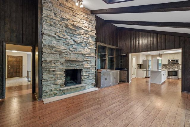 3665 Shadybrook PLACE, Brookfield, WI 53005